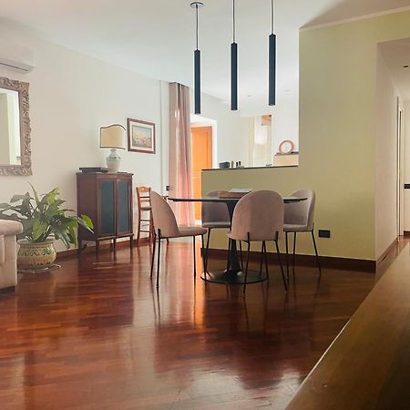 Re Gallo Luxury Apartment Plebiscito In Via Chiaia 나폴리 외부 사진