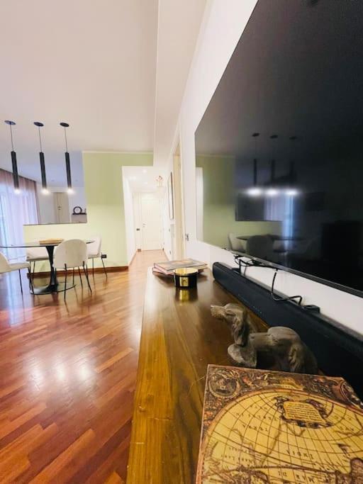 Re Gallo Luxury Apartment Plebiscito In Via Chiaia 나폴리 외부 사진