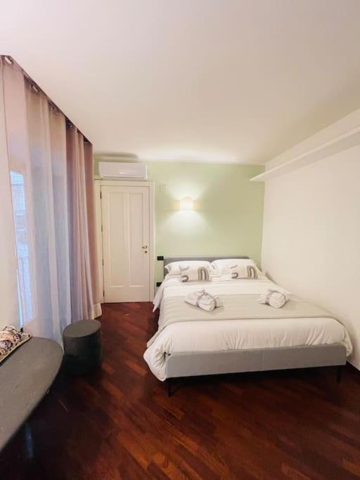 Re Gallo Luxury Apartment Plebiscito In Via Chiaia 나폴리 외부 사진