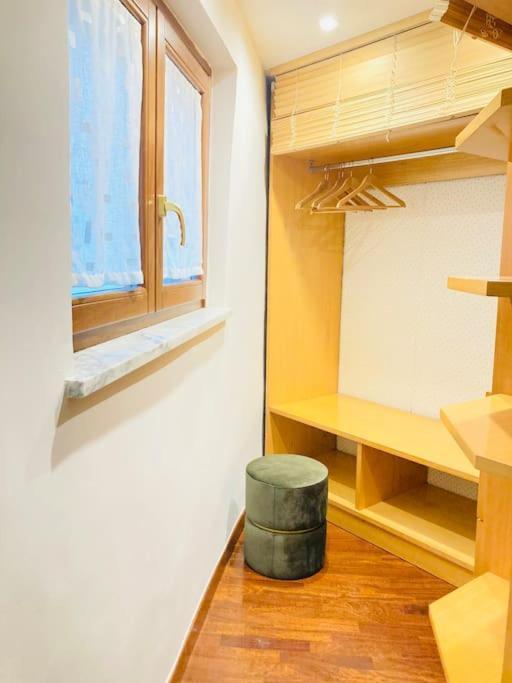 Re Gallo Luxury Apartment Plebiscito In Via Chiaia 나폴리 외부 사진