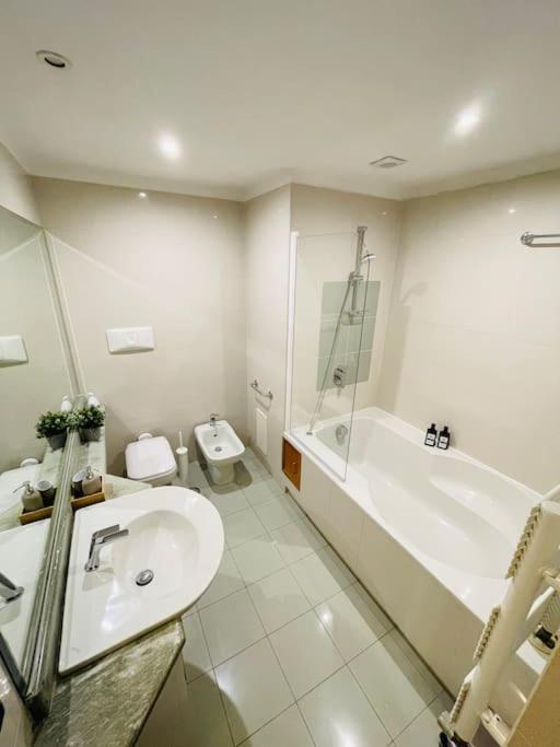 Re Gallo Luxury Apartment Plebiscito In Via Chiaia 나폴리 외부 사진