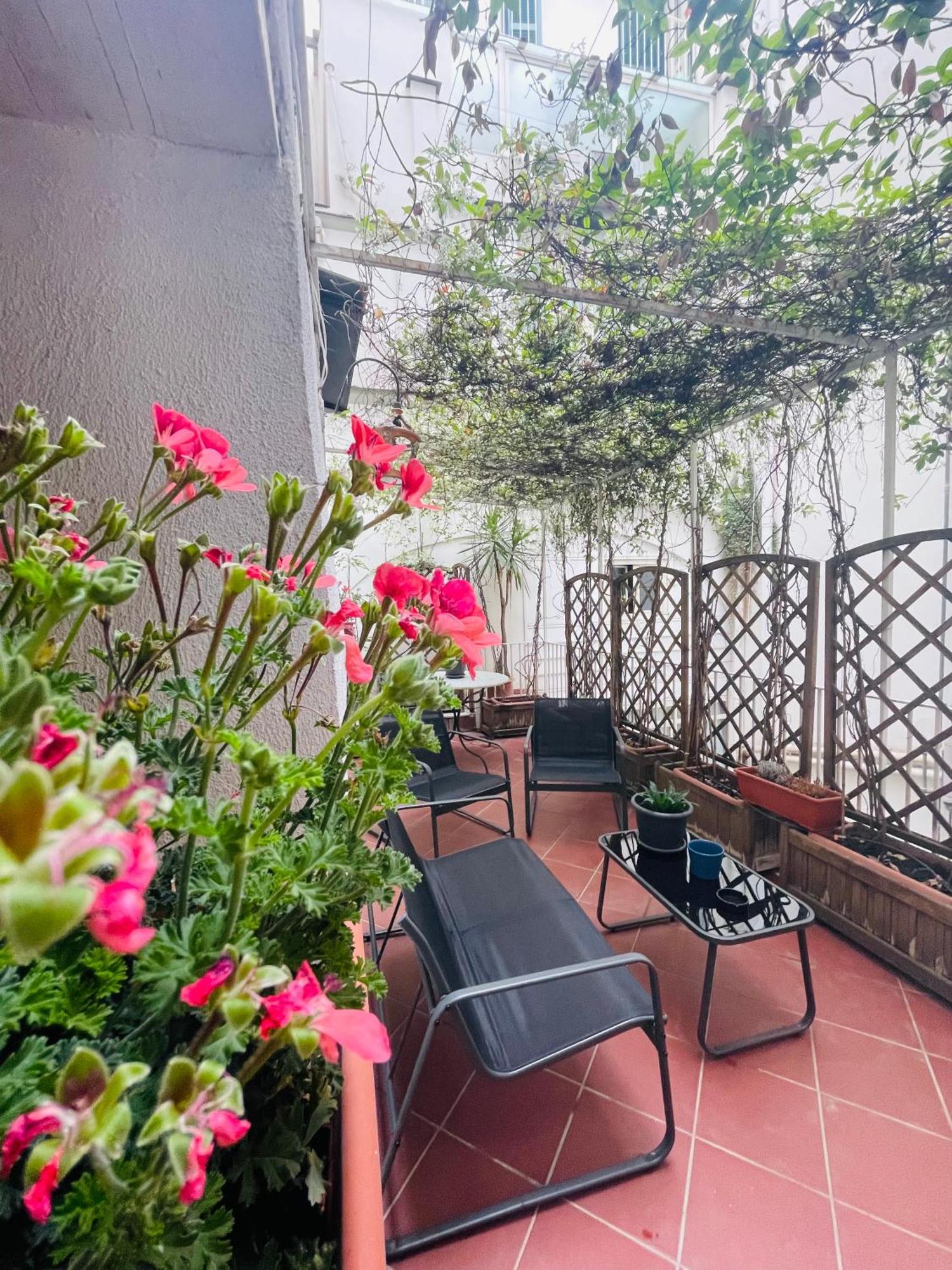 Re Gallo Luxury Apartment Plebiscito In Via Chiaia 나폴리 외부 사진